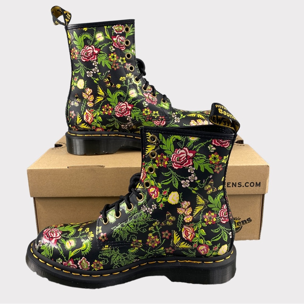 Dr. Martens 1460 Floral Bloom Combat Boots Women's 8 Leather Lace Up Roses NEW